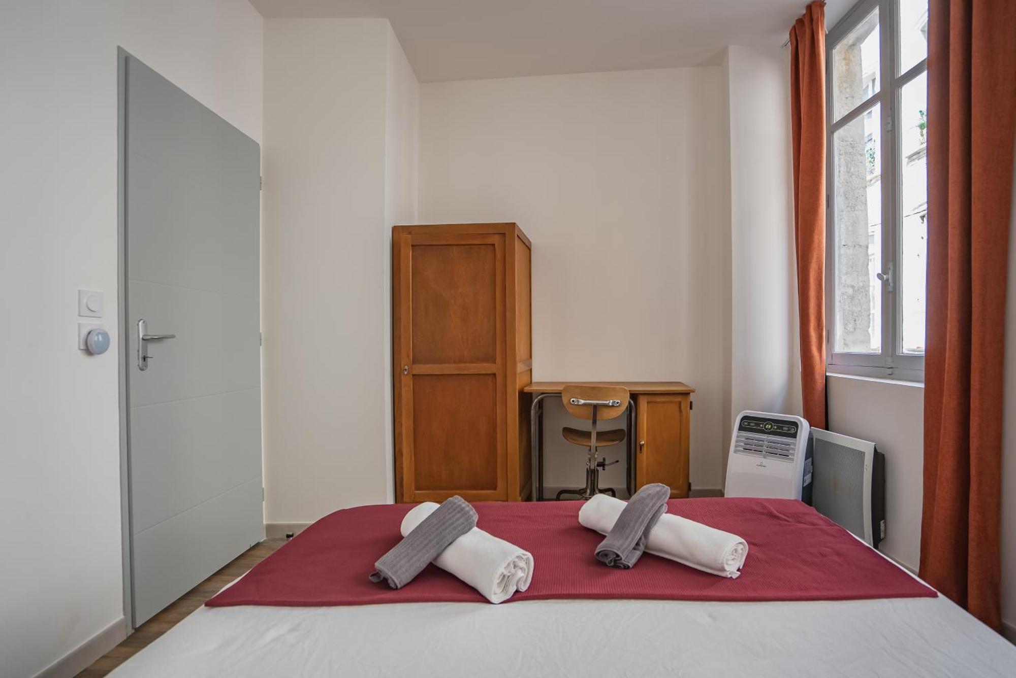Le Balcon Du Roi Rene Apartment Авиньон Екстериор снимка